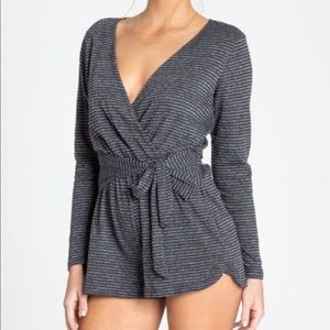 Billabong striped long sleeve shorts wrap romper. Size xs. NWT